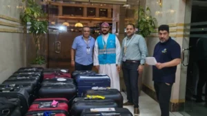 ضمان وصول حقائب الحجاج وتسليم بطاقات نسك