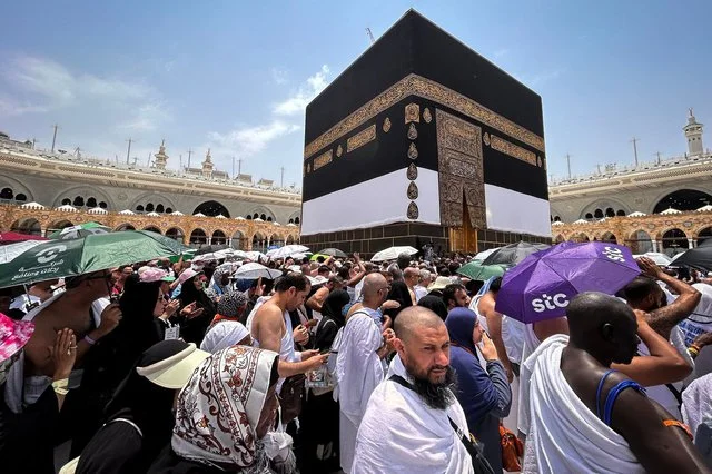 شروط وجوب الحج والإنابة فيه