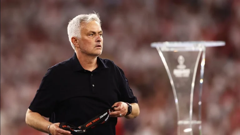 جوزيه مورينيو ينفي عودته لتدريب ريال مدريد