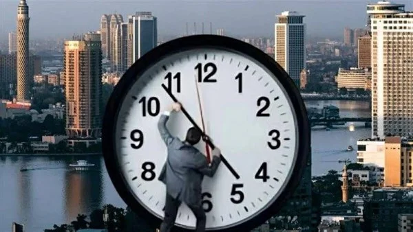 إحالة 159 مخالفة للمحال المخالفة لقرار الغلق