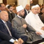 وزير الأوقاف ومحافظ القاهرة يؤدون صلاة الجمعة بمسجد السيدة نفيسة
