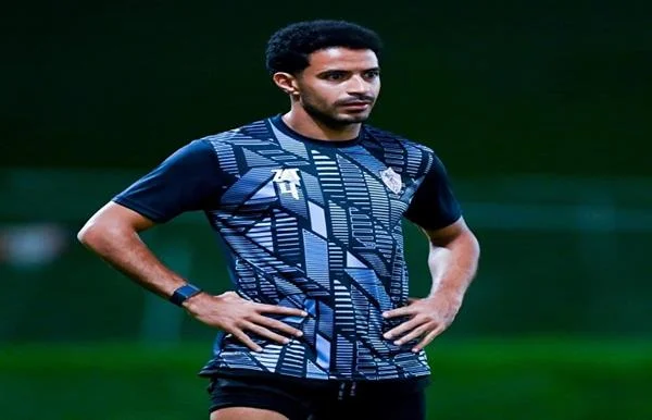عمر جابر يدعم الزمالك أمام الأهلي من المدرجات