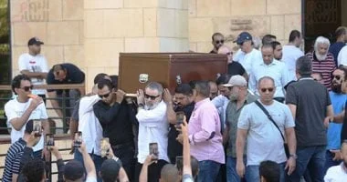 تشييع جثمان الفنان محمد مرزبان بحضور المقربين
