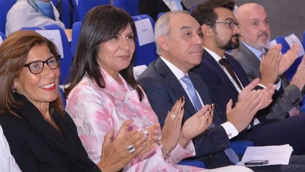 الكلمة المسؤولة تعزز الوعي والاحترام الاجتماعي