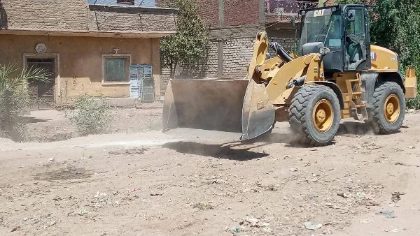 وزارة البيئة تطلق أعمال نظافة في قنا