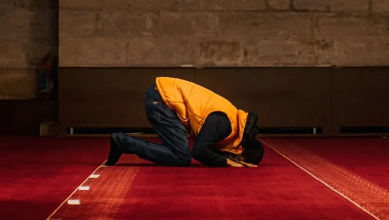 شراء الحياة الحقيقية بطاعة الله