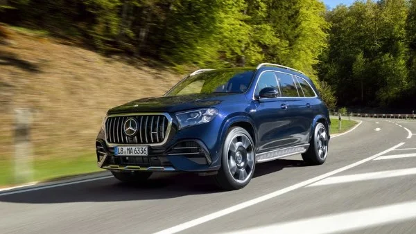 مرسيدس AMG تكشف عن محرك V8 جديد بأداء متفوق