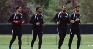 منتخب مصر يحتفل بعيد ميلاد المهدى سليمان