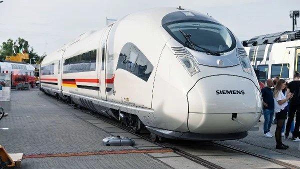 LRT يحقق ربطًا سريعًا بين أكتوبر والعاصمة الإدارية