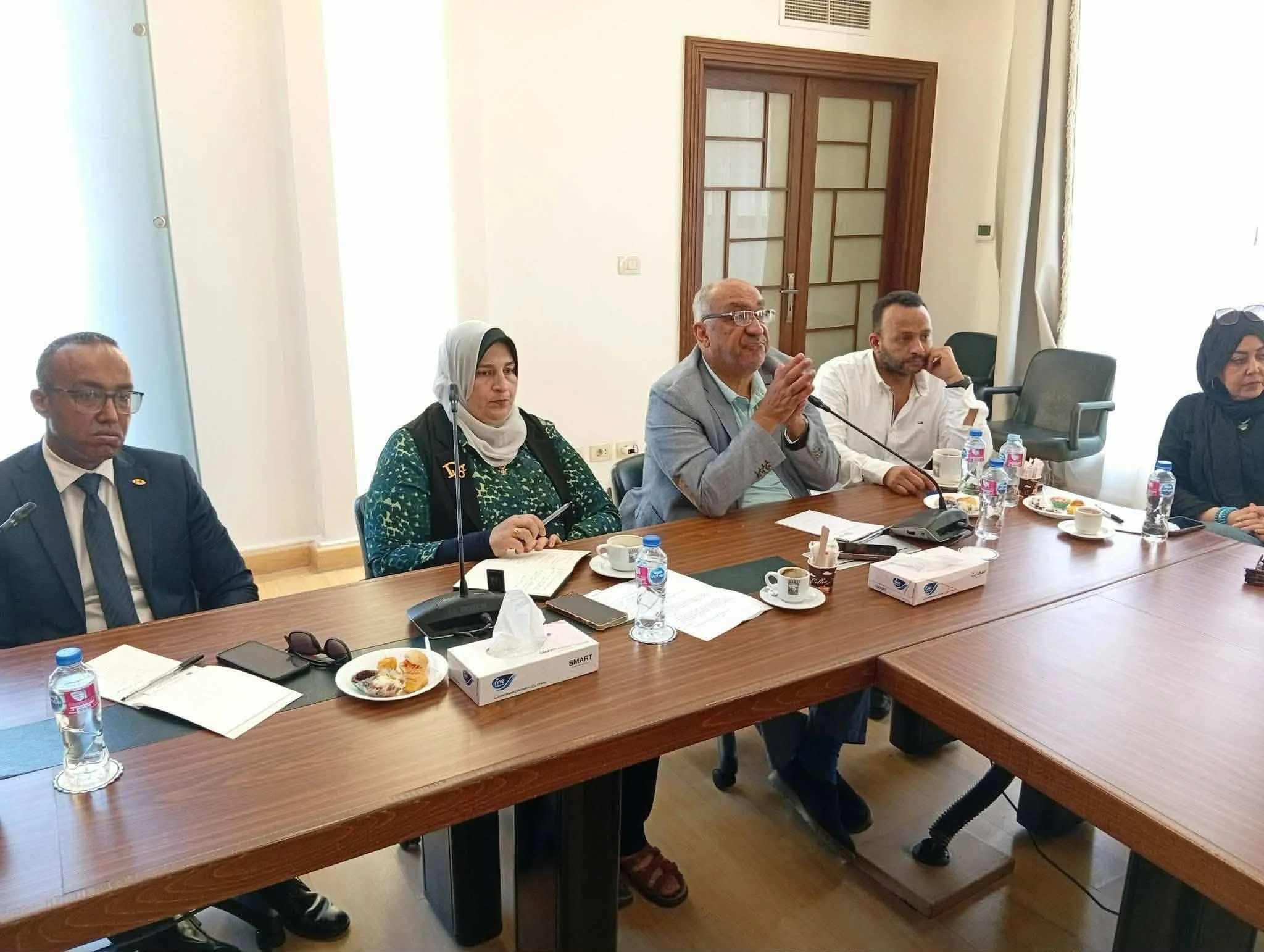 "غرفة الإسكندرية تبحث تحديات التراخيص لصناعة الملابس"