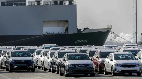 إيقاف إنتاج بورش تايكان وطرح هيونداي إلنترا 2027