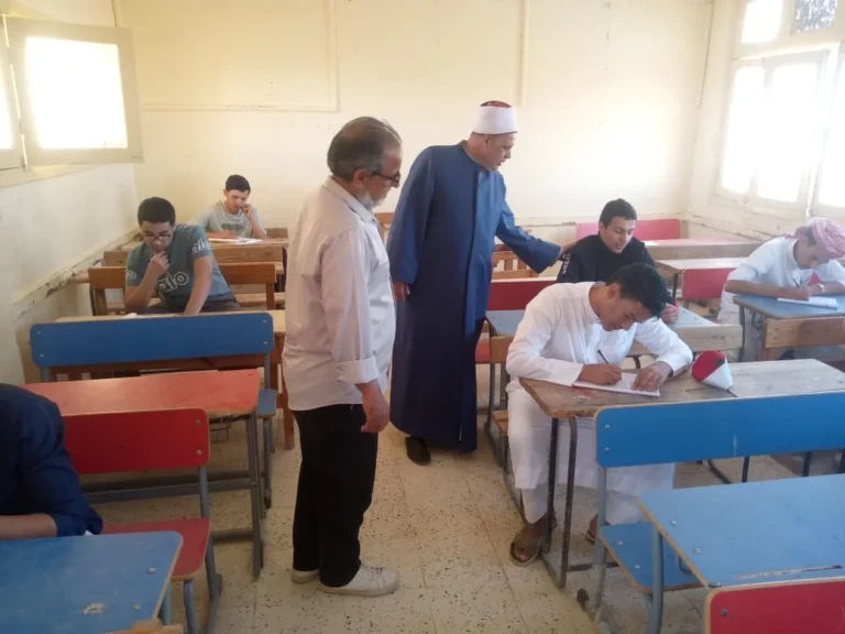 امتحانات النحو لطلاب القسم الأدبي بكفر الشيخ