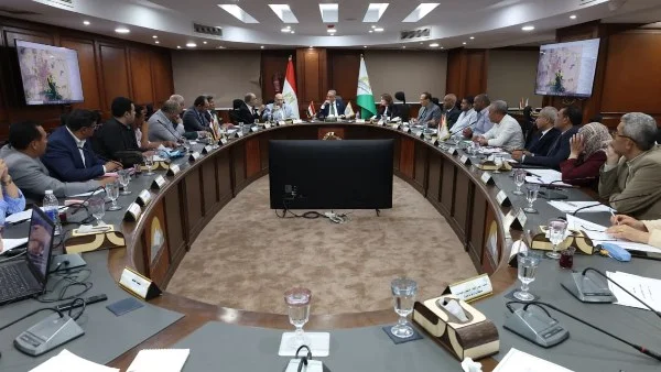 اجتماع لمناقشة تقنين الأوضاع في مناطق الجيزة الصناعية
