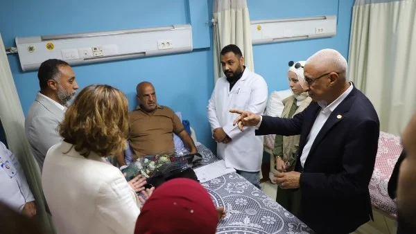 زيارة وفد هولندي لمستشفى العريش العام