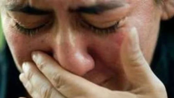 حكم لطم الخدود بعد وفاة الطفل