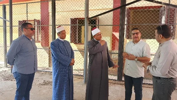 متابعة أعمال صيانة معهد المعصرة بالوادى الجديد