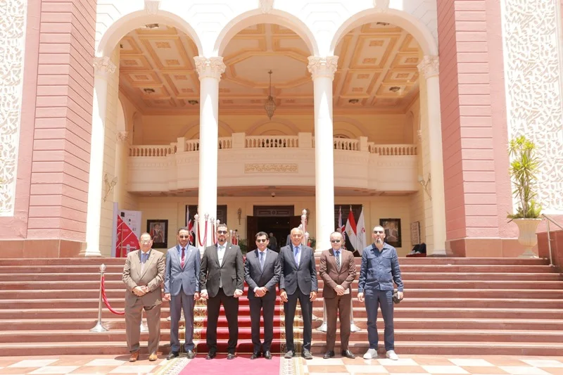 التعاون الرياضي بين الجامعة البريطانية ووزير الرياضة الليبي