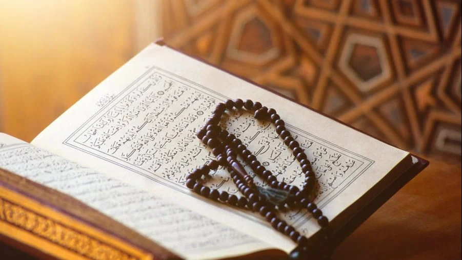 تحذير من العبادة المشروطة في القرآن