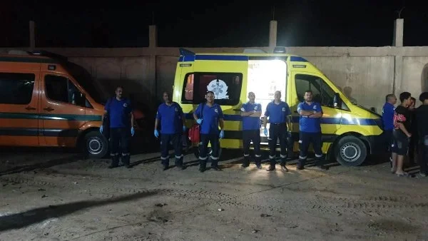 سيارات إسعاف تساند جهود إخماد حريق بمصنع كيماويات بالخانكة