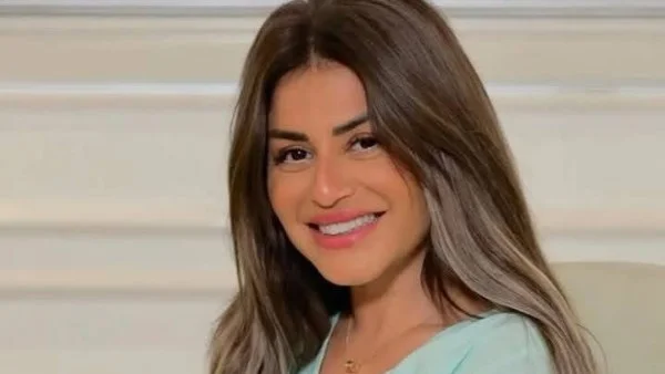 منة فضالي تفكر في الاعتزال والسفر خارج مصر