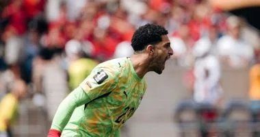 نيوزيلندا تسجل الهدف الأول أمام منتخب مصر في كأس العالم