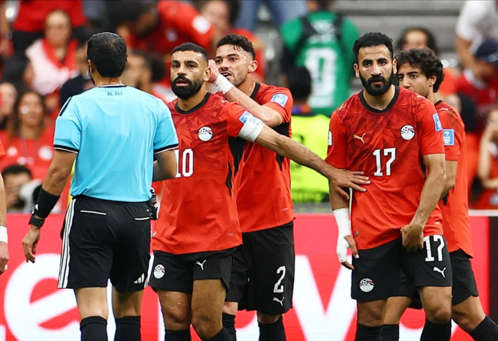 نيوزيلندا تتقدم على مصر في الشوط الأول بكأس العالم