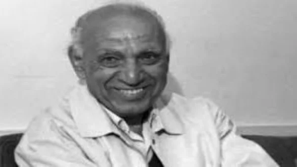 صورة نادرة لصلاح أبو سيف مع سعاد حسني