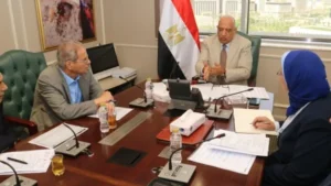 وزير الكهرباء يتابع خطة تشغيل الشبكة الموحدة