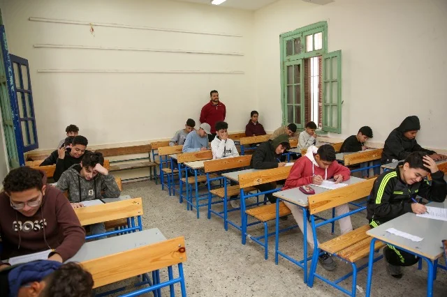 امتحان الجبر للشهادة الإعدادية بالقاهرة: تقييم إيجابي من الطلاب