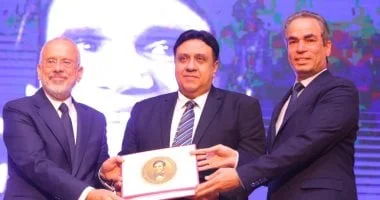 وسام ماسبيرو لعبد الحليم حافظ من الوطنية للإعلام
