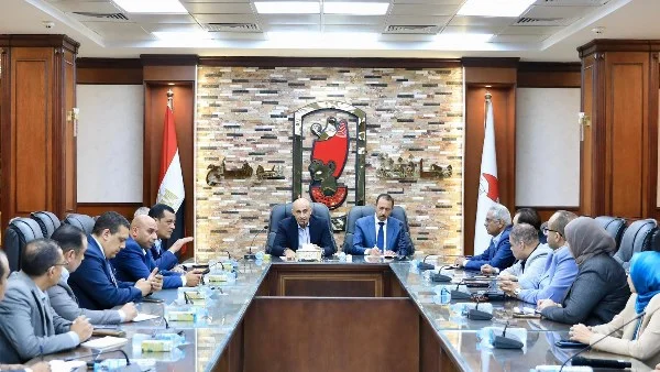 إتقان القراءة والكتابة شرط للانتقال للمرحلة التالية