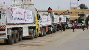 استئناف إدخال المساعدات إلى غزة عبر معبر كرم أبوسالم