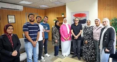 خريجو إعلام عين شمس يزورون جريدة اليوم السابع