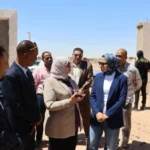 محافظ الوادي الجديد تتابع مشروع مياه شرب بباريس