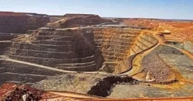ثروات صحراء البحر الأحمر.. كنوز تعدينية متنوعة