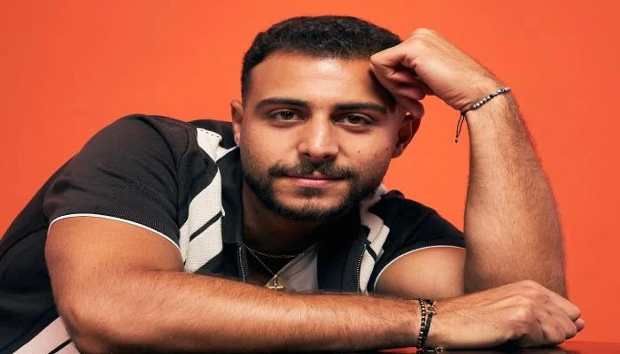 يوسف جبريل يكشف تفاصيل أغنيته "وأنت معايا"