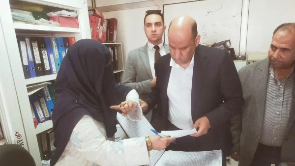 وزير العمل يؤكد مجانية الخدمات ويشدد على التعامل المباشر