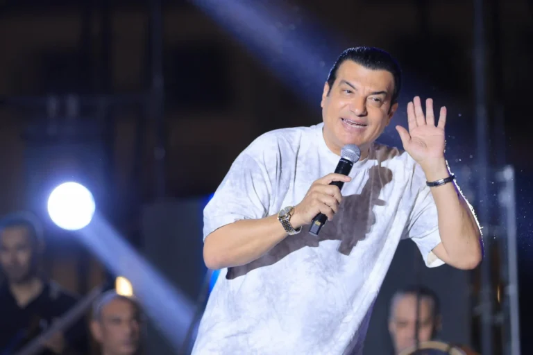 إيهاب توفيق يعود لمصر ويستعد لحفلات في الساحل الشمالي