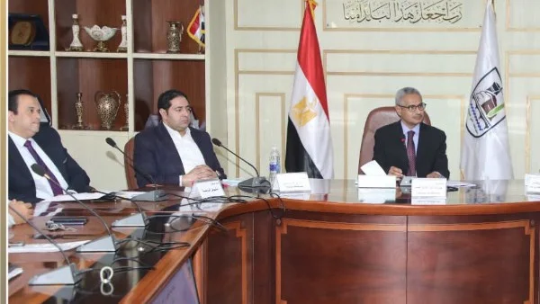 اجتماع محافظ بني سويف لبحث تقنين أراضي الدولة