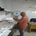 ضبط 1626 قطعة مواد غذائية ومجهولة المصدر بمطروح
