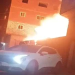 السيطرة على حريق في معرض أخشاب بكوم أمبو