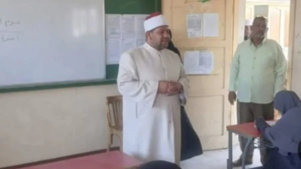 تباين آراء طلاب الثانوية الأزهرية بأسوان حول امتحان الصرف