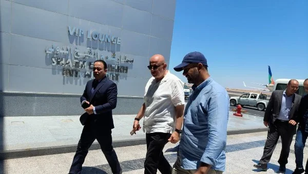 متابعة مشروعات التطوير بمطاري شرم الشيخ والغردقة