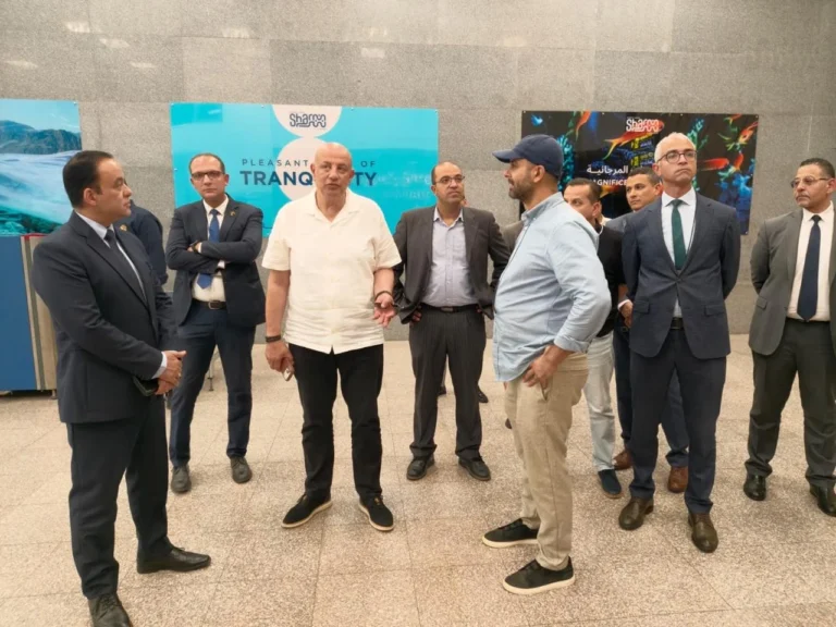 جولة ميدانية لرئيس الشركة المصرية للمطارات بمطاري شرم والغردقة
