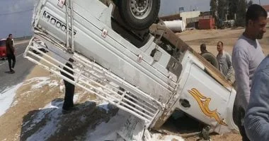 22 مصابًا في انقلاب سيارة ربع نقل بالوادي الجديد
