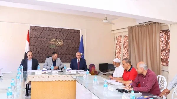 محافظ دمياط يلتقي بالمواطنين في الروضة