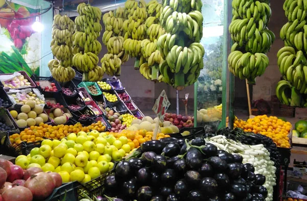 أسعار الخضراوات والفاكهة في الأسواق اليوم