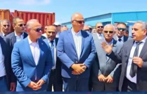 جولة تفقدية لوزير الاستثمار بميناء الدخيلة