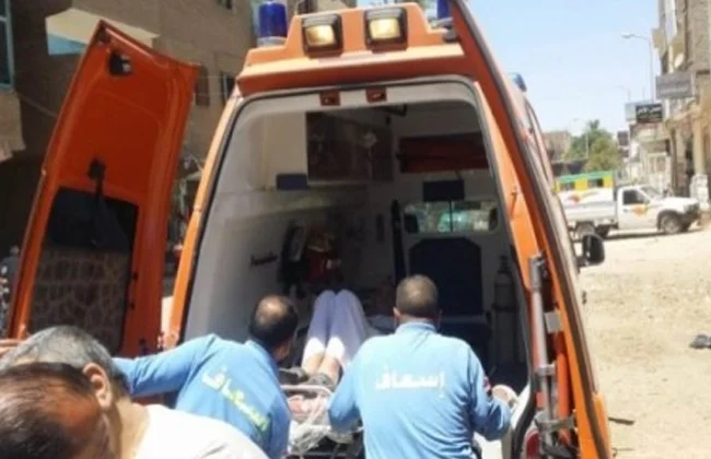 إصابة عاملين في سقوط من سيارة نقل ثقيل بالساحل الشمالي