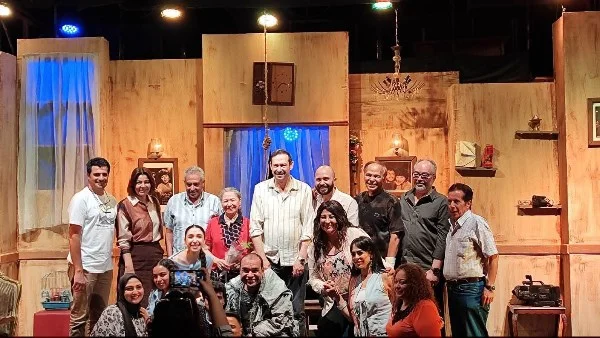 عرض "لحظة واحدة" يجذب الجمهور في مسرح البالون
